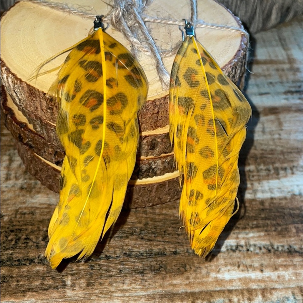 Leopard spot feather earrings